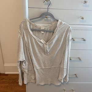 Free people we the free XS white and gray striped top